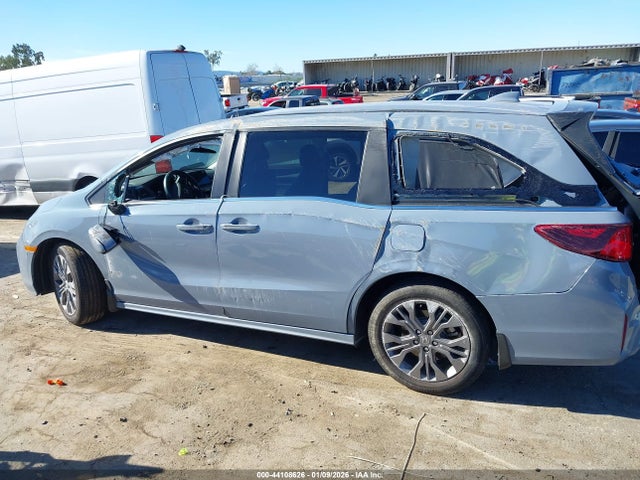 5FNRL6H80SB050557 Honda Odyssey Touring