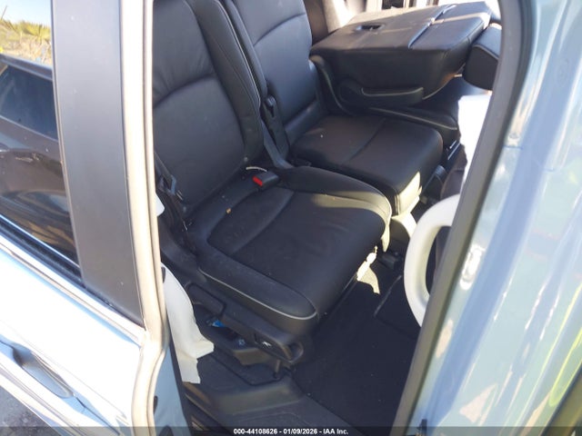 5FNRL6H80SB050557 Honda Odyssey Touring
