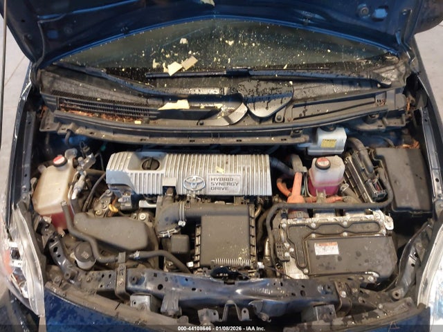 JTDKN3DU1F1906668 Toyota Prius Four