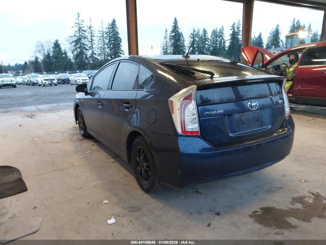 JTDKN3DU1F1906668 Toyota Prius Four