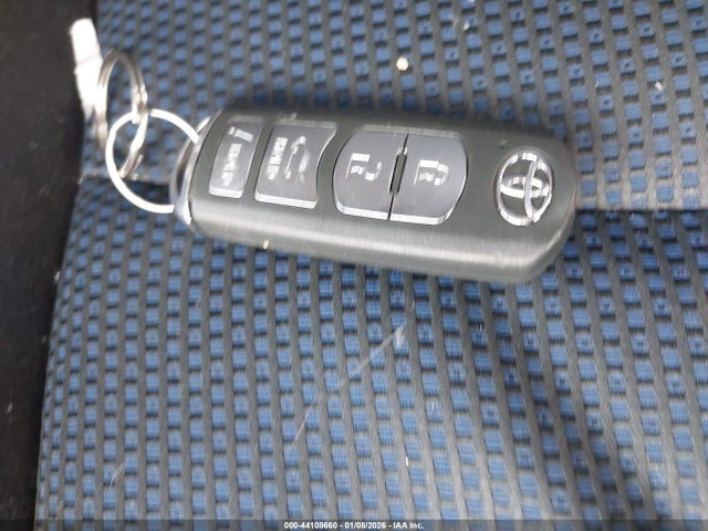 3MYDLBYV1JY323261 Toyota YARIS IA
