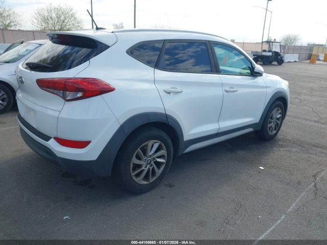 2017 HYUNDAI TUCSON KM8J33A49HU484636 Photo 3