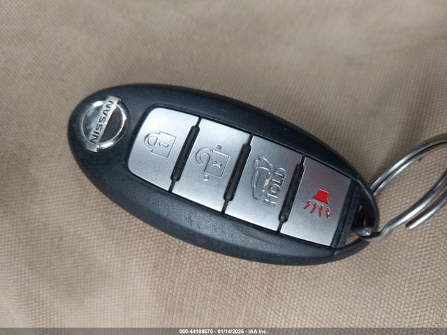 44108670 :رقم المزاد ، 5N1AT2MT3FC900440 vin ، 2015 Nissan Rogue Sl مزاد بيع