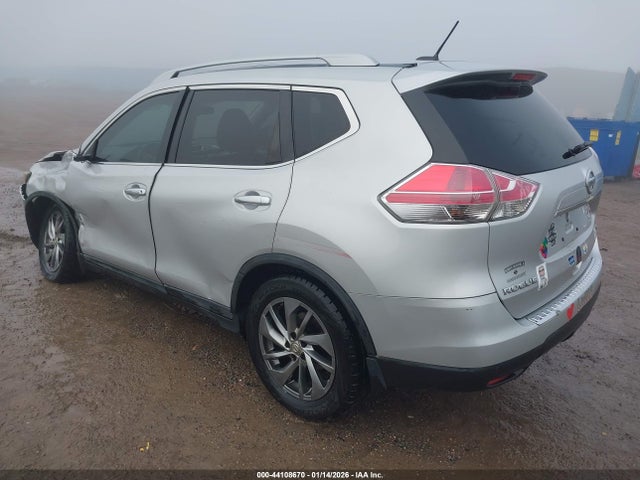 44108670 :رقم المزاد ، 5N1AT2MT3FC900440 vin ، 2015 Nissan Rogue Sl مزاد بيع