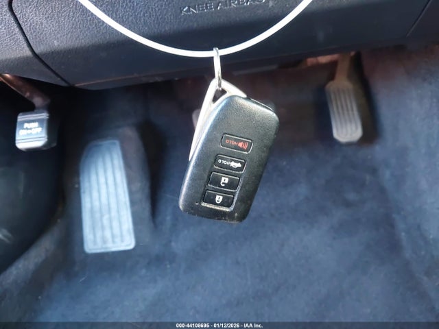 44108695 :رقم المزاد ، JTHBK1GG0D2002853 vin ، 2013 Lexus Es 350 مزاد بيع