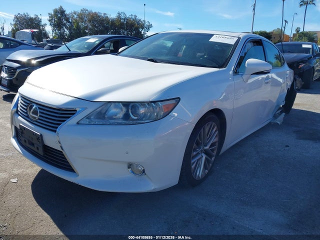 44108695 :رقم المزاد ، JTHBK1GG0D2002853 vin ، 2013 Lexus Es 350 مزاد بيع