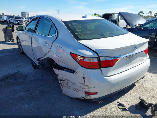 44108695 :رقم المزاد ، JTHBK1GG0D2002853 vin ، 2013 Lexus Es 350 مزاد بيع