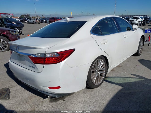 44108695 :رقم المزاد ، JTHBK1GG0D2002853 vin ، 2013 Lexus Es 350 مزاد بيع