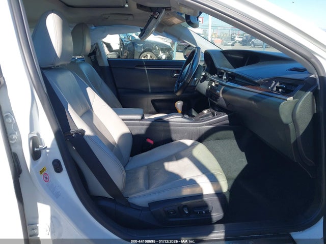44108695 :رقم المزاد ، JTHBK1GG0D2002853 vin ، 2013 Lexus Es 350 مزاد بيع
