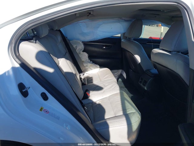 44108695 :رقم المزاد ، JTHBK1GG0D2002853 vin ، 2013 Lexus Es 350 مزاد بيع