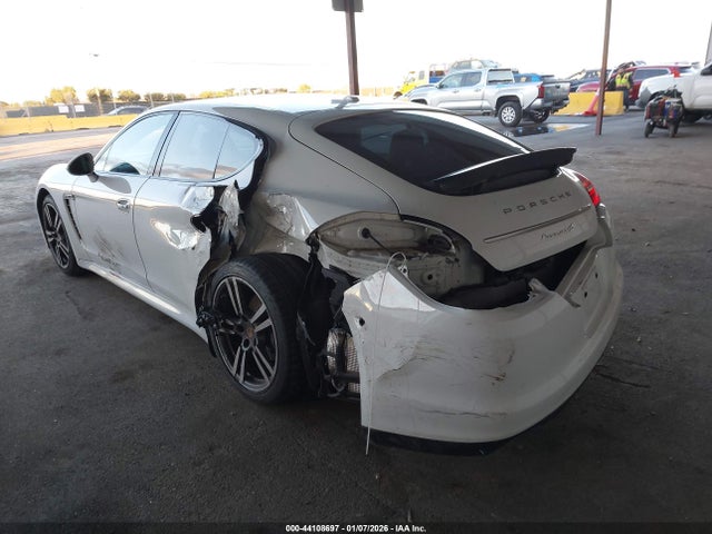 2013 PORSCHE PANAMERA WP0AA2A7XDL015926 Photo 2