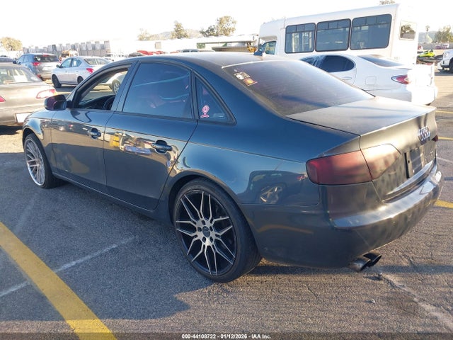 2011 AUDI A4 WAUAFAFL4BN056357 Photo 2