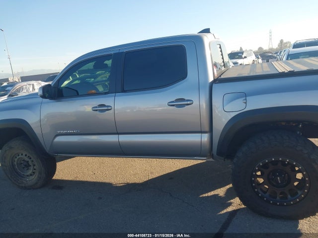 5TFCZ5AN7JX159486 Toyota Tacoma Trd Off Road