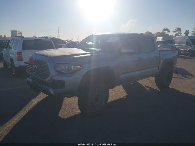 5TFCZ5AN7JX159486 Toyota Tacoma Trd Off Road