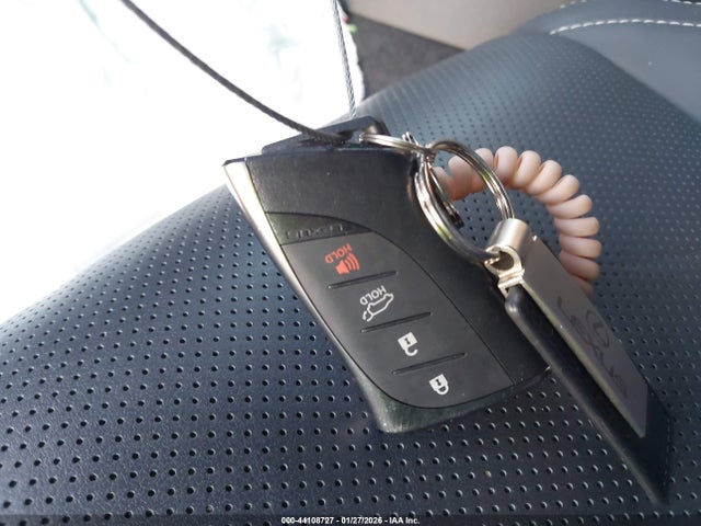Продаж на аукціоні авто 2023 Lexus Lx 600 Luxury, vin: JTJGB7CX6P4031389, номер лоту: 44108727
