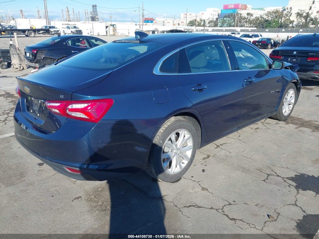1G1ZD5ST7NF160728 Chevrolet Malibu Fwd Lt