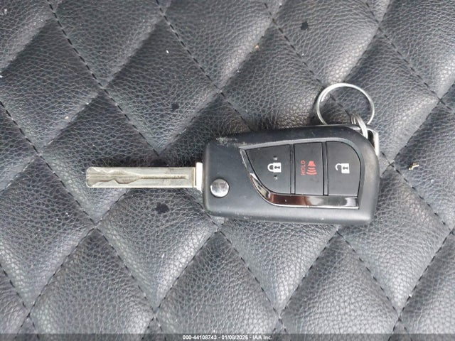 2T3F1RFV1NW249618 Toyota RAV4 LE