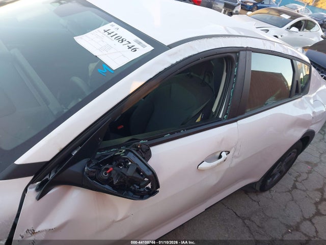 3KPFT4DE1SE020315 KIA K4 Lxs