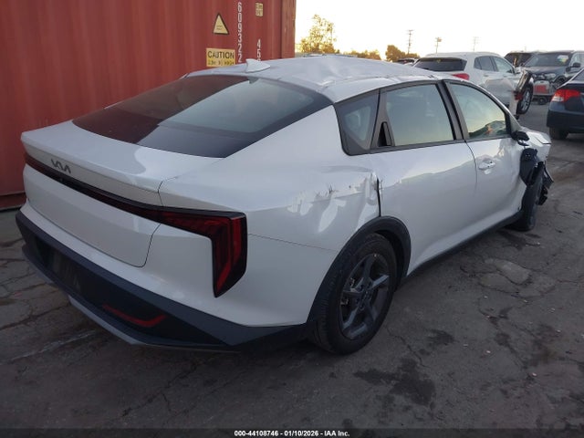 3KPFT4DE1SE020315 KIA K4 Lxs