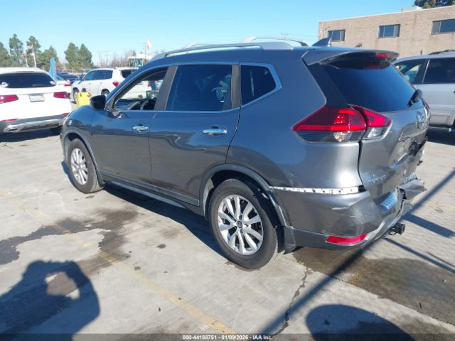 2019 NISSAN ROGUE KNMAT2MT5KP539834 Photo 2