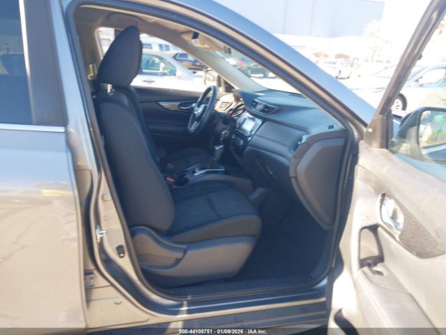 2019 NISSAN ROGUE KNMAT2MT5KP539834 Photo 4