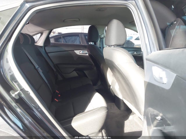 3KPF24AD5PE551152 KIA FORTE LX