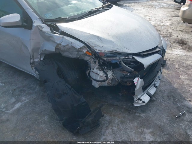 2017 TOYOTA COROLLA 2T1BURHE2HC854877 Photo 5