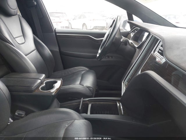 2016 TESLA MODEL X 5YJXCBE2XGF023826 Photo 4