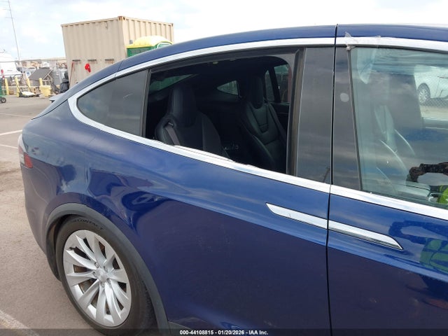 2016 TESLA MODEL X 5YJXCBE2XGF023826 Photo 5