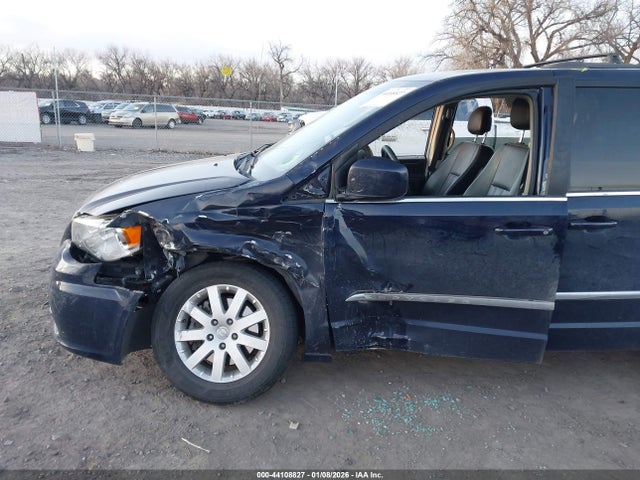 2014 Chrysler Town & Country Touring მანქანა იყიდება აუქციონზე, vin: 2C4RC1BG1ER448985, აუქციონის ნომერი: 44108827