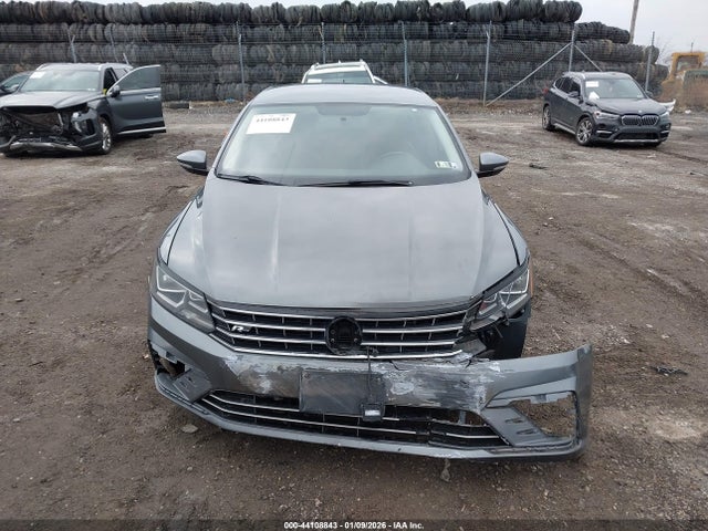 1VWDT7A33HC071419 Volkswagen Passat 1.8t R-line