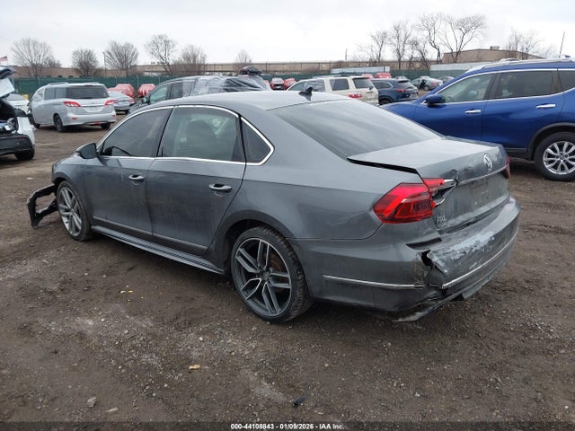 1VWDT7A33HC071419 Volkswagen Passat 1.8t R-line