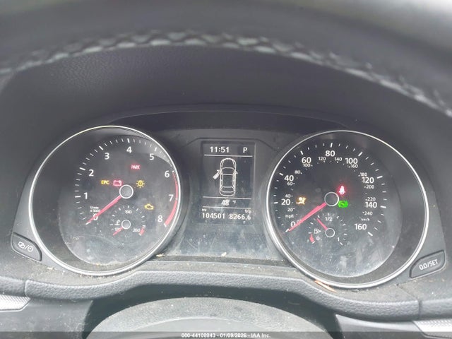 1VWDT7A33HC071419 Volkswagen Passat 1.8t R-line