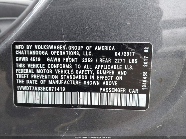 1VWDT7A33HC071419 Volkswagen Passat 1.8t R-line