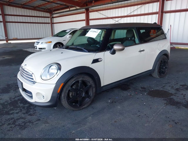 2014 MINI CLUBMAN WMWZF3C55ET492283 Photo 1