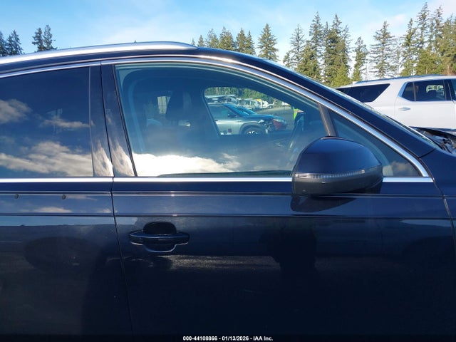 WA1VAAF72HD009231 Audi Q7 3.0t Premium