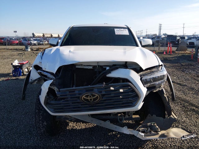 3TYCZ5AN8NT070767 Toyota Tacoma Trd Off Road