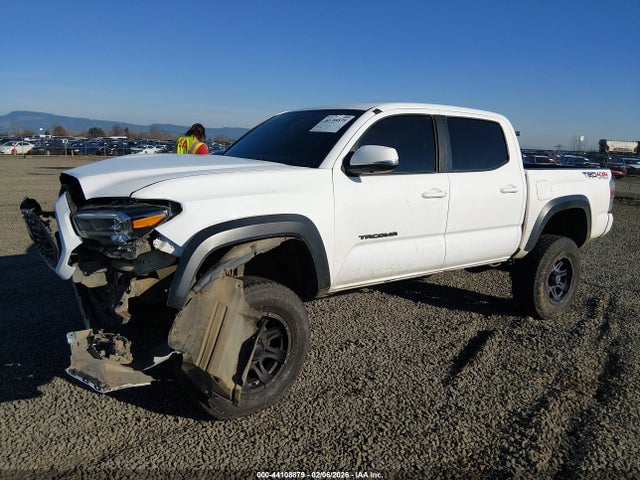 3TYCZ5AN8NT070767 Toyota Tacoma Trd Off Road
