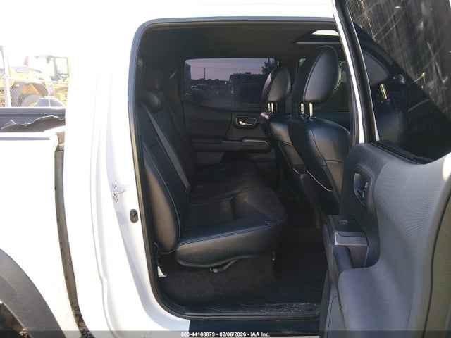 3TYCZ5AN8NT070767 Toyota Tacoma Trd Off Road