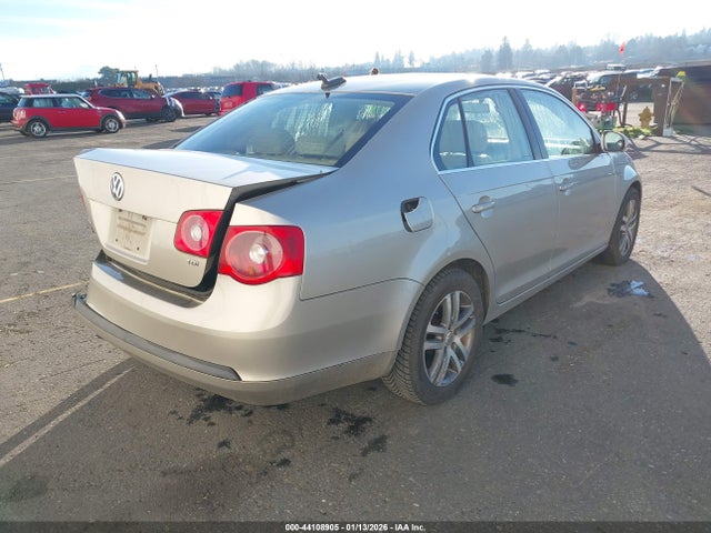 2006 Volkswagen Jetta Tdi მანქანა იყიდება აუქციონზე, vin: 3VWDT71K66M813640, აუქციონის ნომერი: 44108905