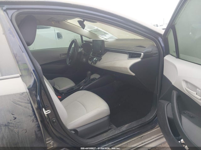 5YFEPMAE1NP380482 Toyota COROLLA LE