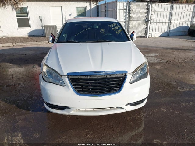 2014 CHRYSLER 200 1C3CCBBG6EN132091 Photo 5