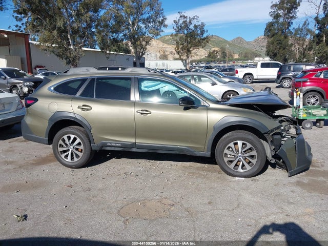 4S4BTAFC5P3185738 Subaru Outback Premium