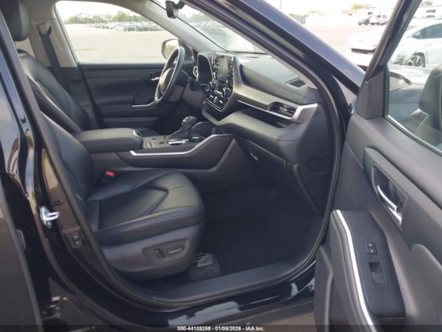 2021 TOYOTA HIGHLANDER 5TDGARAHXMS507057 Photo 4