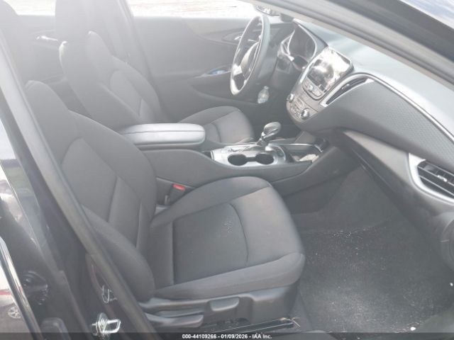 2022 CHEVROLET MALIBU 1G1ZD5ST1NF140555 Photo 4