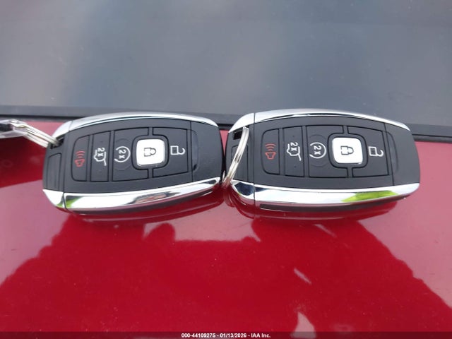 5LMCJ2D98KUL18774 Lincoln MKC SELECT
