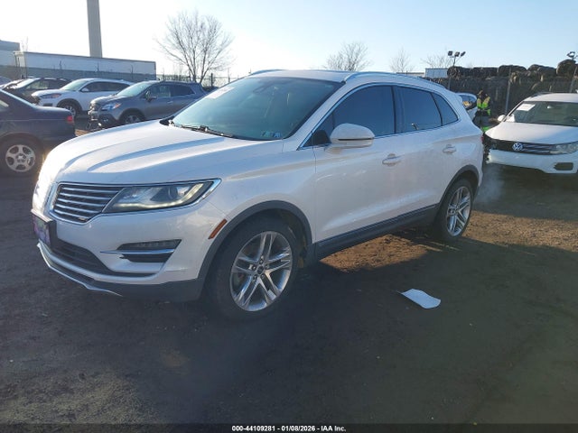 Lincoln Mkc Reserve 2017 5LMCJ3D98HUL21480 Image 2