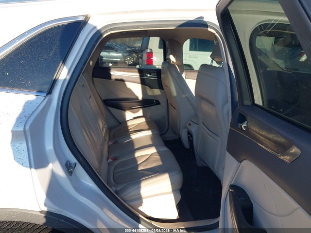 Lincoln Mkc Reserve 2017 5LMCJ3D98HUL21480 Image 8