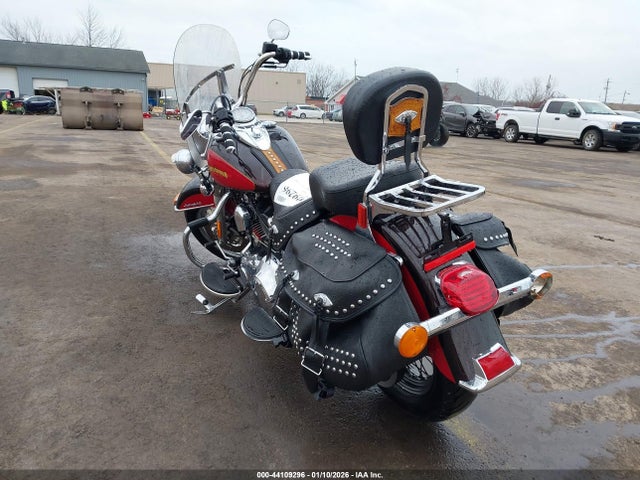 2010 HARLEY-DAVIDSON FLSTC 1HD1BW517AB032824 Photo 2