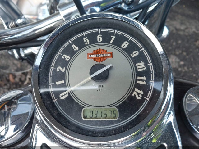 2010 HARLEY-DAVIDSON FLSTC 1HD1BW517AB032824 Photo 6